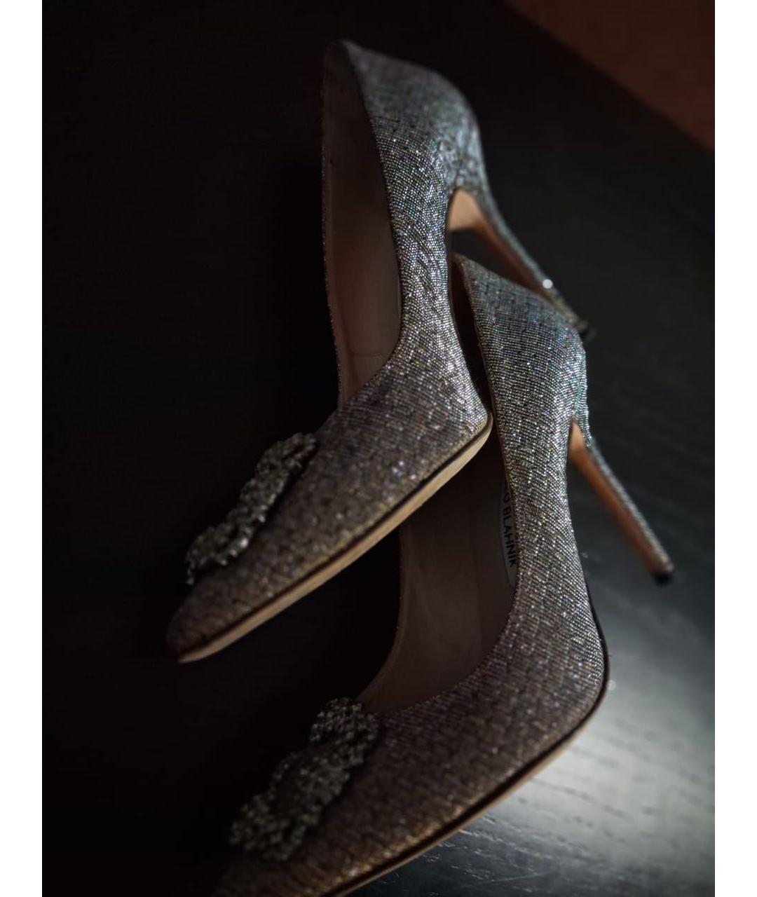 MANOLO BLAHNIK Серебряные текстильные туфли, фото 5