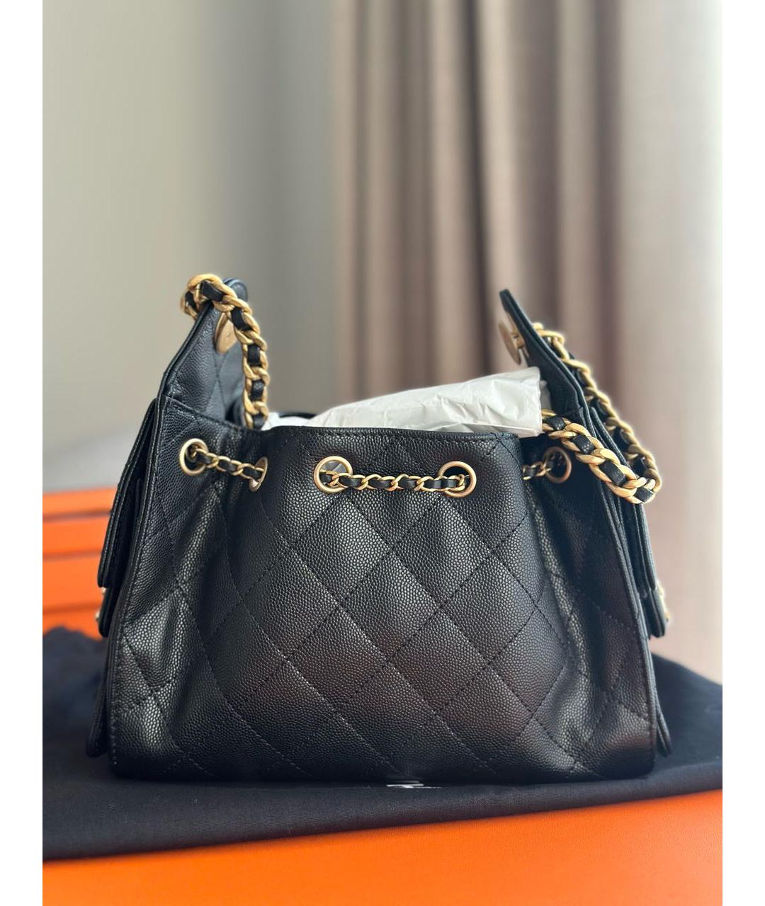 CHANEL Черная кожаная сумка через плечо, фото 2