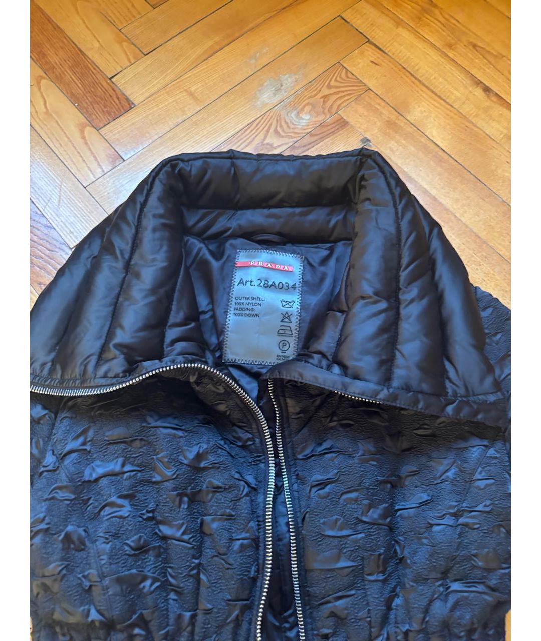 PRADA Черный полиамидовый пуховик, фото 3