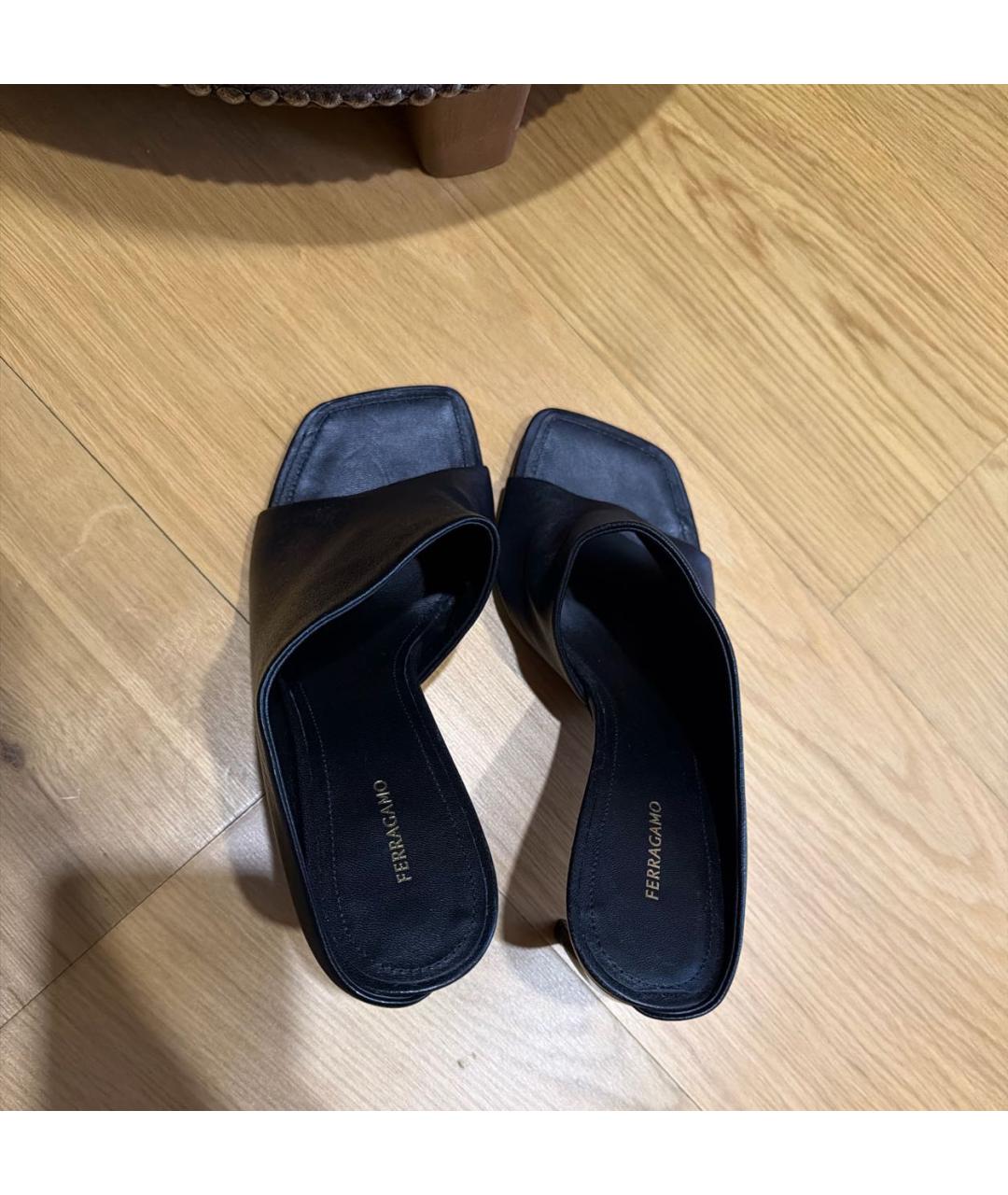 FERRAGAMO Черные кожаные мюли, фото 3