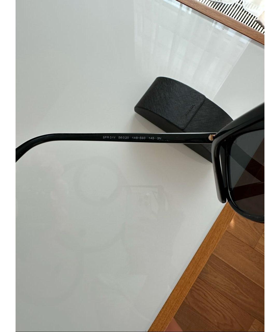 PRADA Черные пластиковые солнцезащитные очки, фото 4