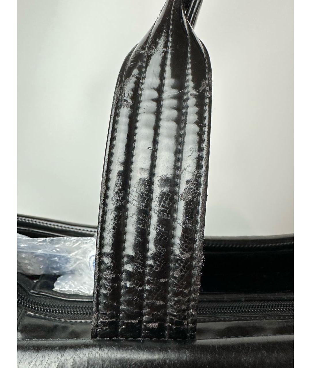 CHANEL Черная сумка тоут из лакированной кожи, фото 5