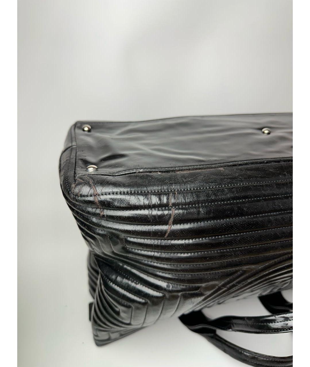 CHANEL Черная сумка тоут из лакированной кожи, фото 6