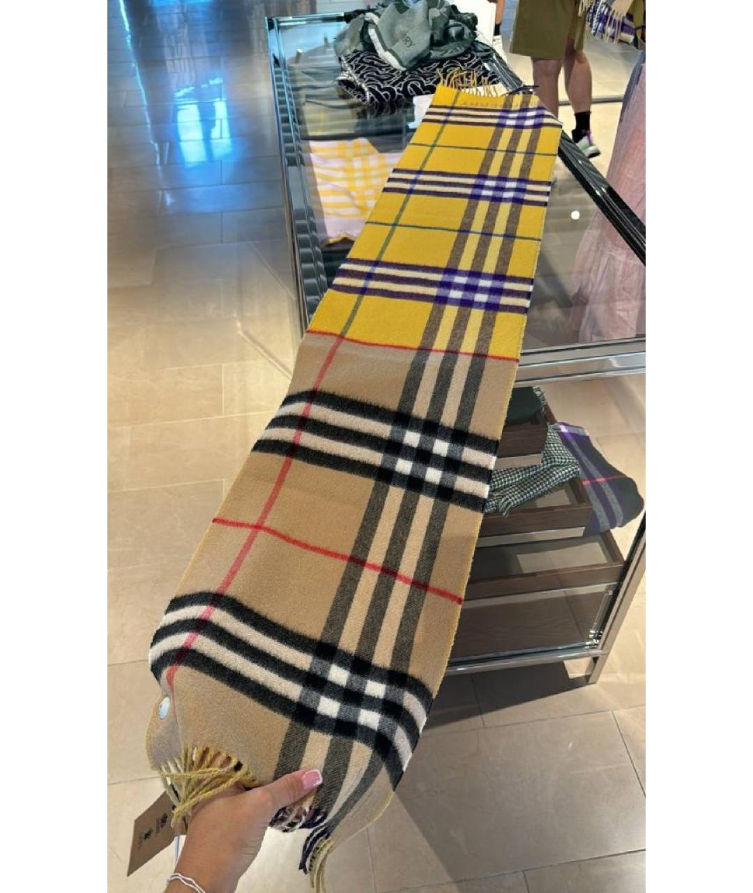 BURBERRY Бежевый кашемировый шарф, фото 6