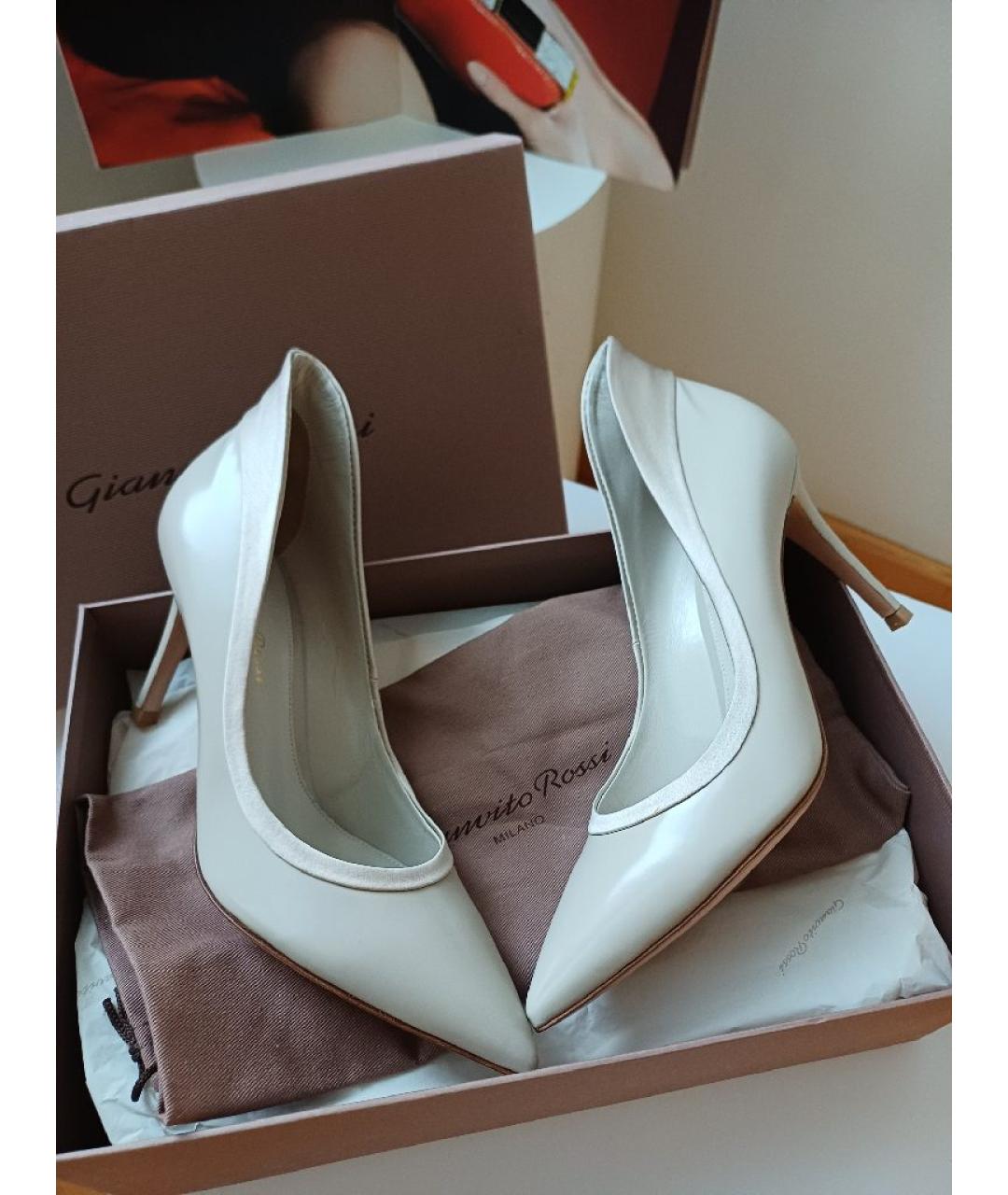 GIANVITO ROSSI Бежевые кожаные туфли, фото 2