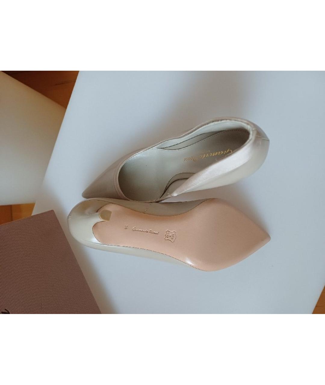 GIANVITO ROSSI Бежевые кожаные туфли, фото 8