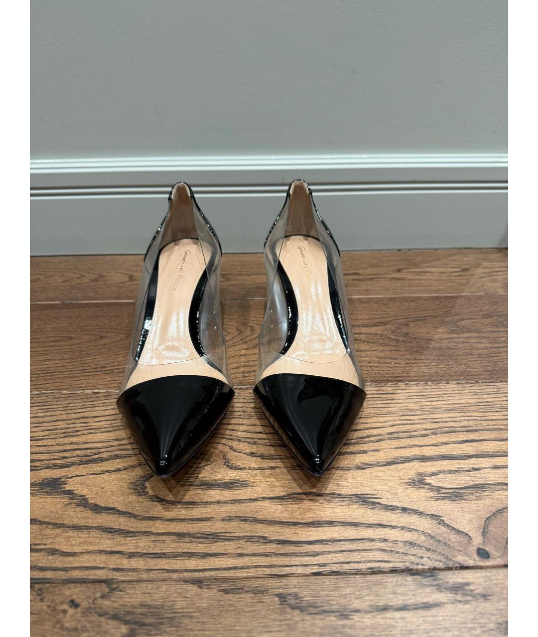 GIANVITO ROSSI Черные лодочки на низком каблуке из лакированной кожи, фото 2