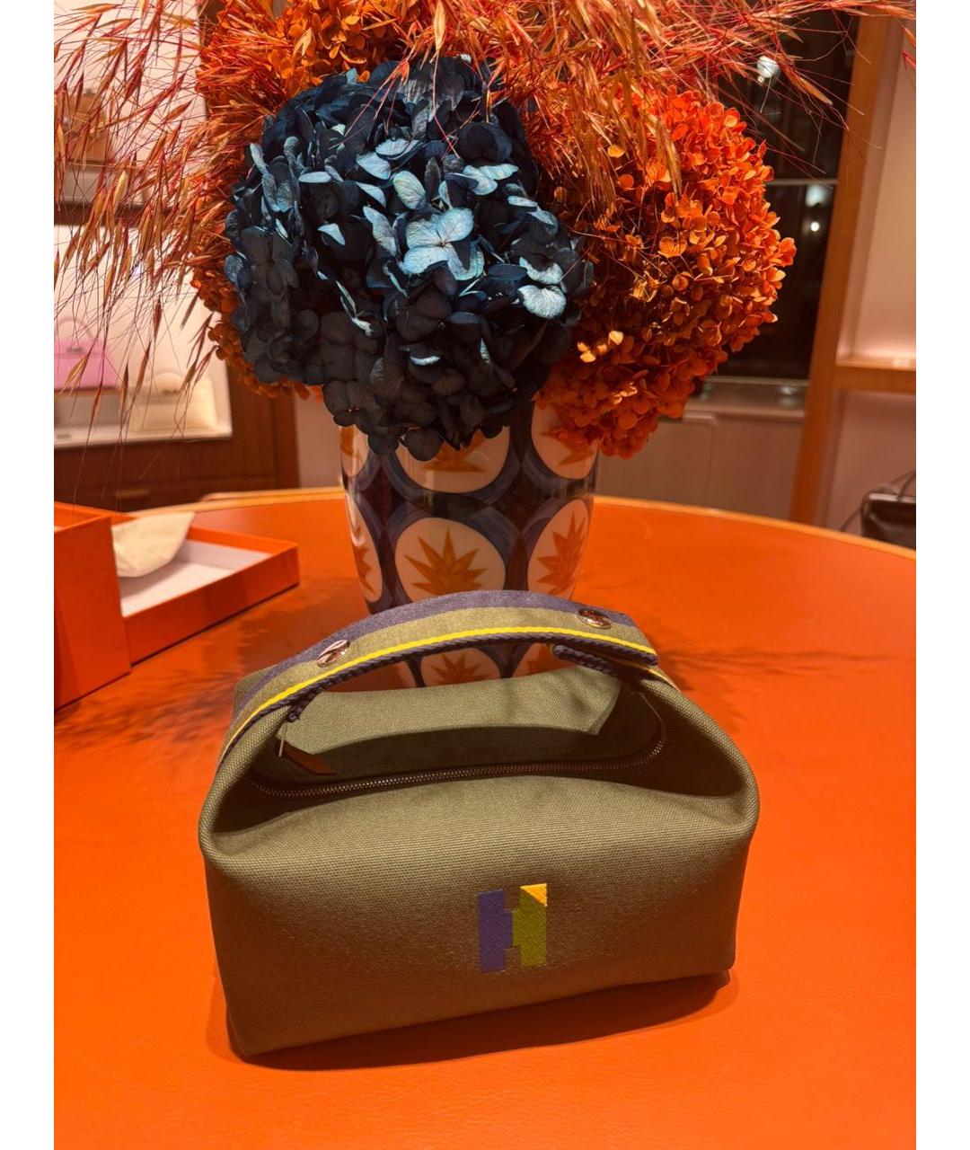 HERMES Зеленая тканевая косметичка, фото 3