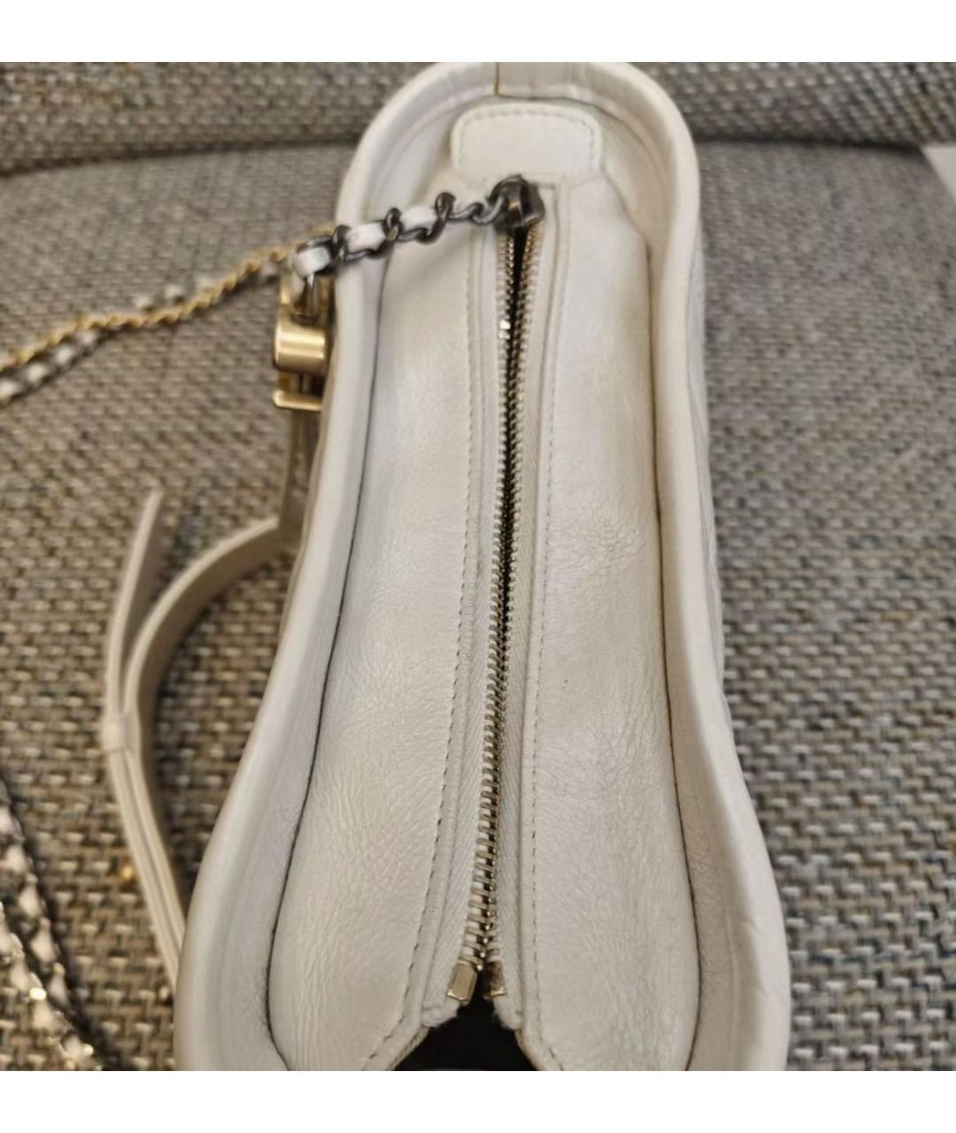 CHANEL Бежевая кожаная сумка через плечо, фото 4