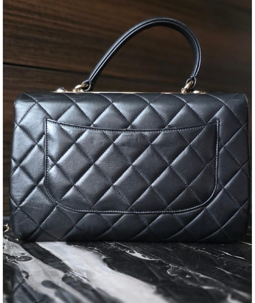 CHANEL Черная кожаная сумка с короткими ручками, фото 3