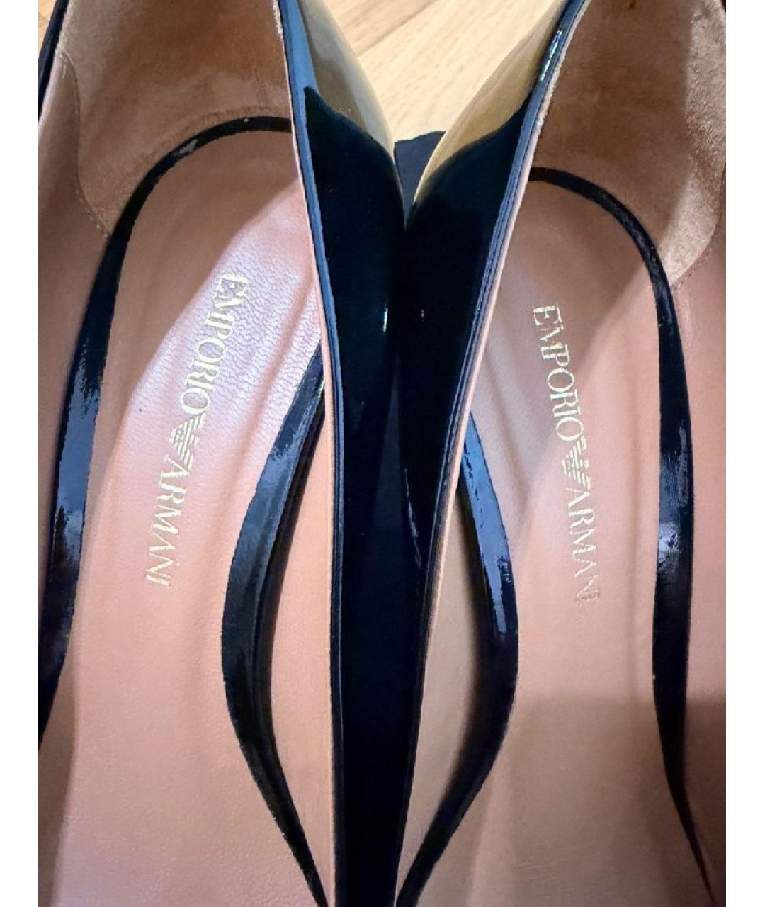 EMPORIO ARMANI Черные лодочки на низком каблуке из лакированной кожи, фото 8