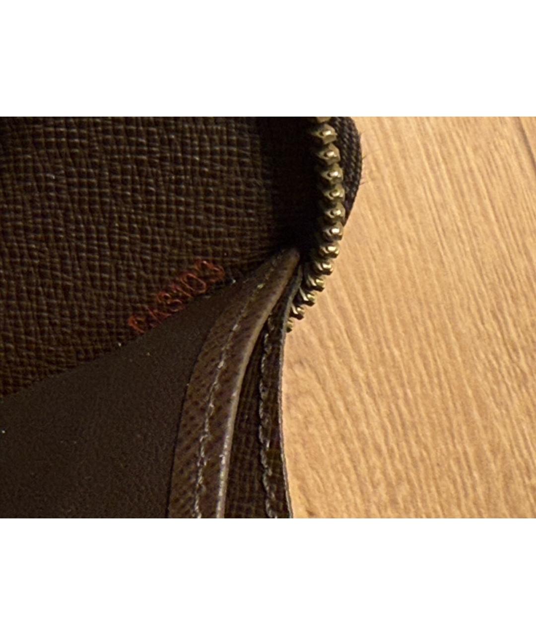 LOUIS VUITTON Коричневый кожаный кошелек, фото 3