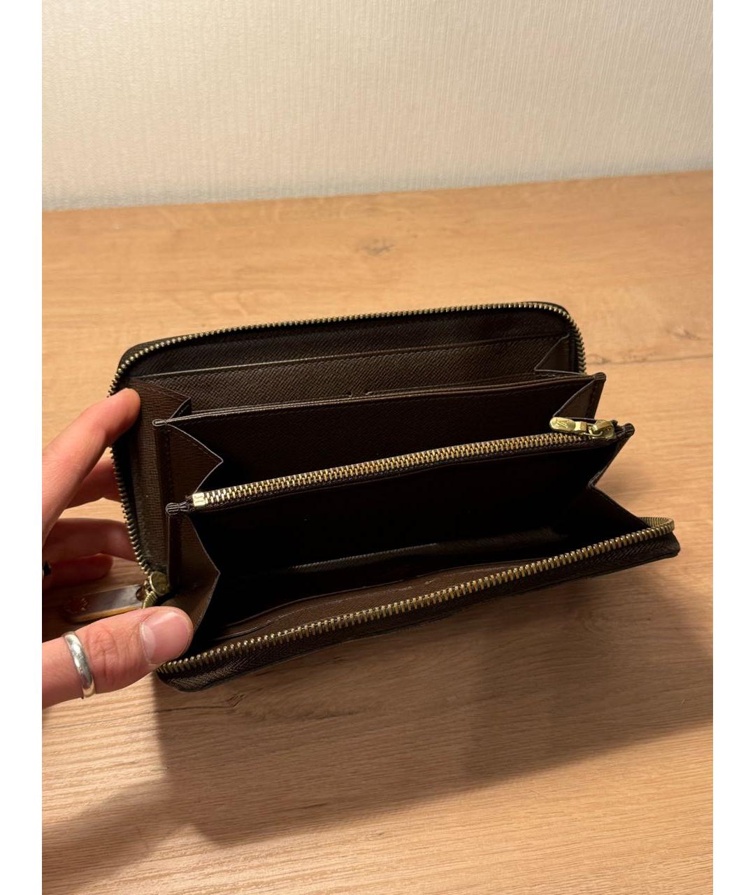LOUIS VUITTON Коричневый кожаный кошелек, фото 2