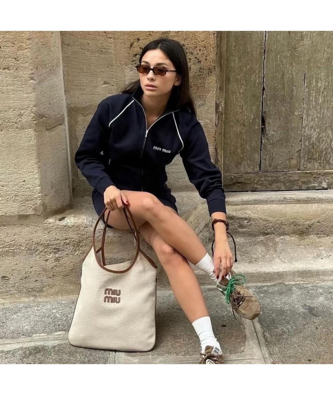 MIU MIU Бежевая тканевая сумка с короткими ручками, фото 2