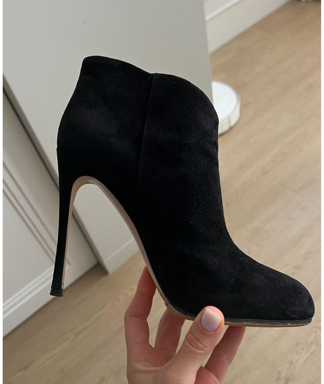 GIANVITO ROSSI Черные замшевые ботильоны, фото 5