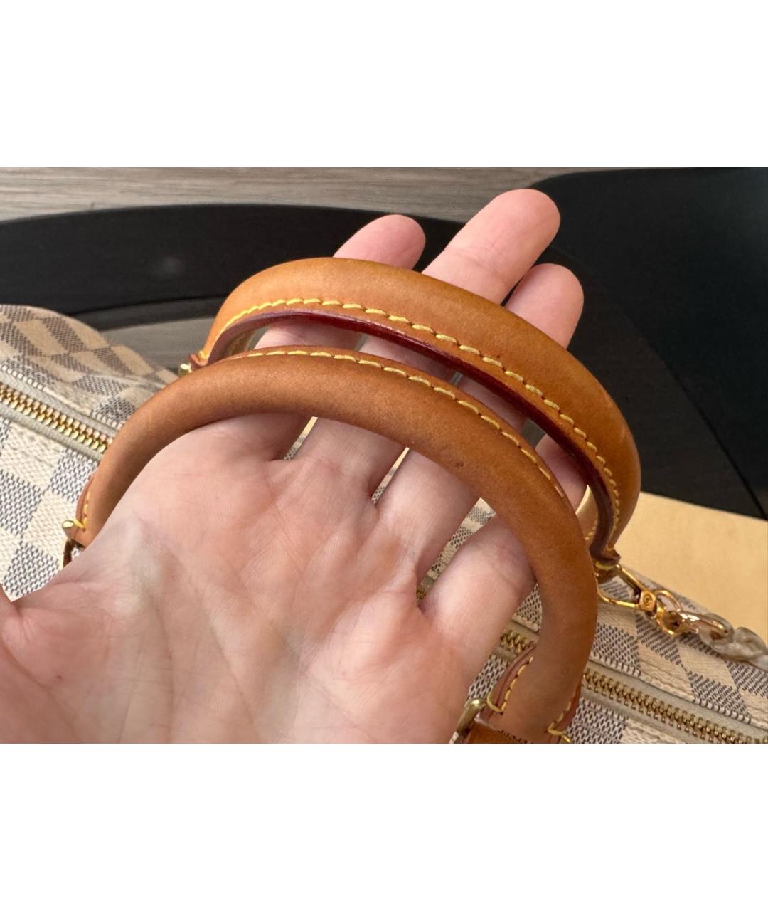 LOUIS VUITTON Бежевая кожаная сумка с короткими ручками, фото 8