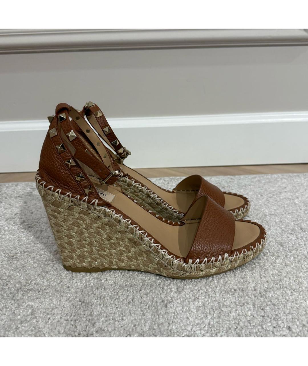 VALENTINO Коричневые кожаные босоножки, фото 5