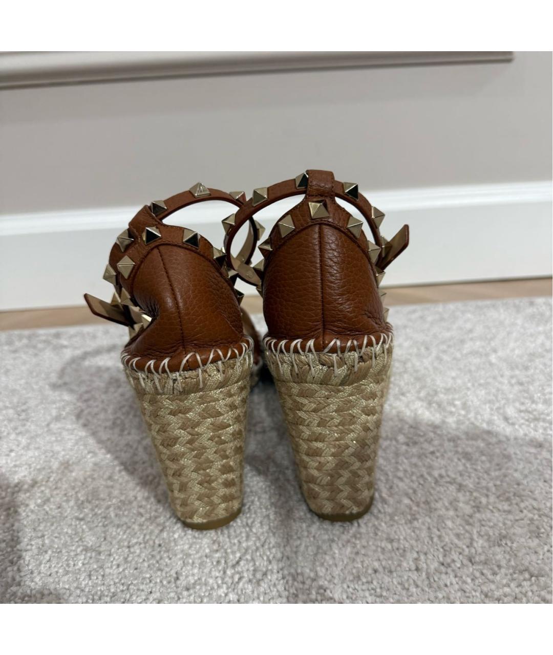 VALENTINO Коричневые кожаные босоножки, фото 3