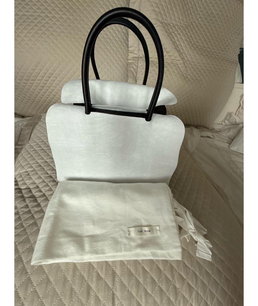 THE ROW Черная кожаная сумка с короткими ручками, фото 4