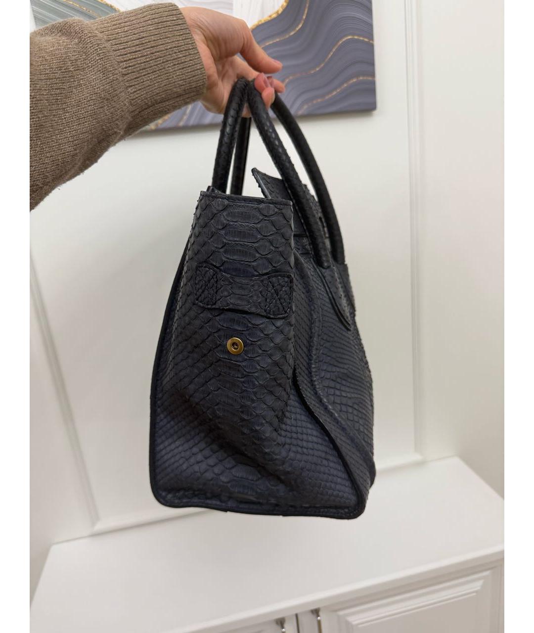 CELINE Темно-синяя сумка с короткими ручками из экзотической кожи, фото 8