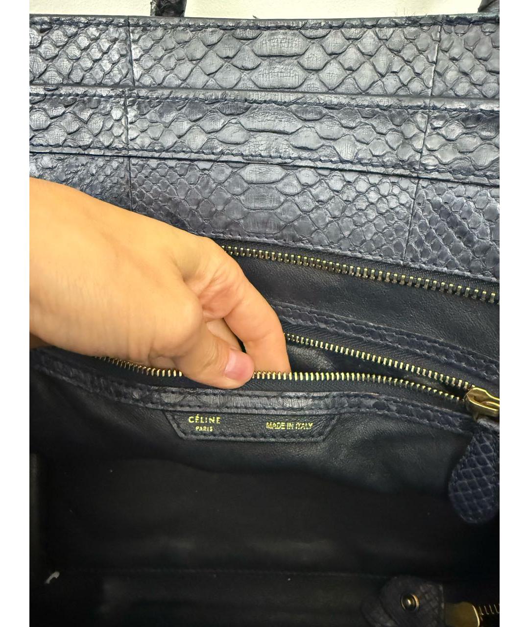 CELINE Темно-синяя сумка с короткими ручками из экзотической кожи, фото 5
