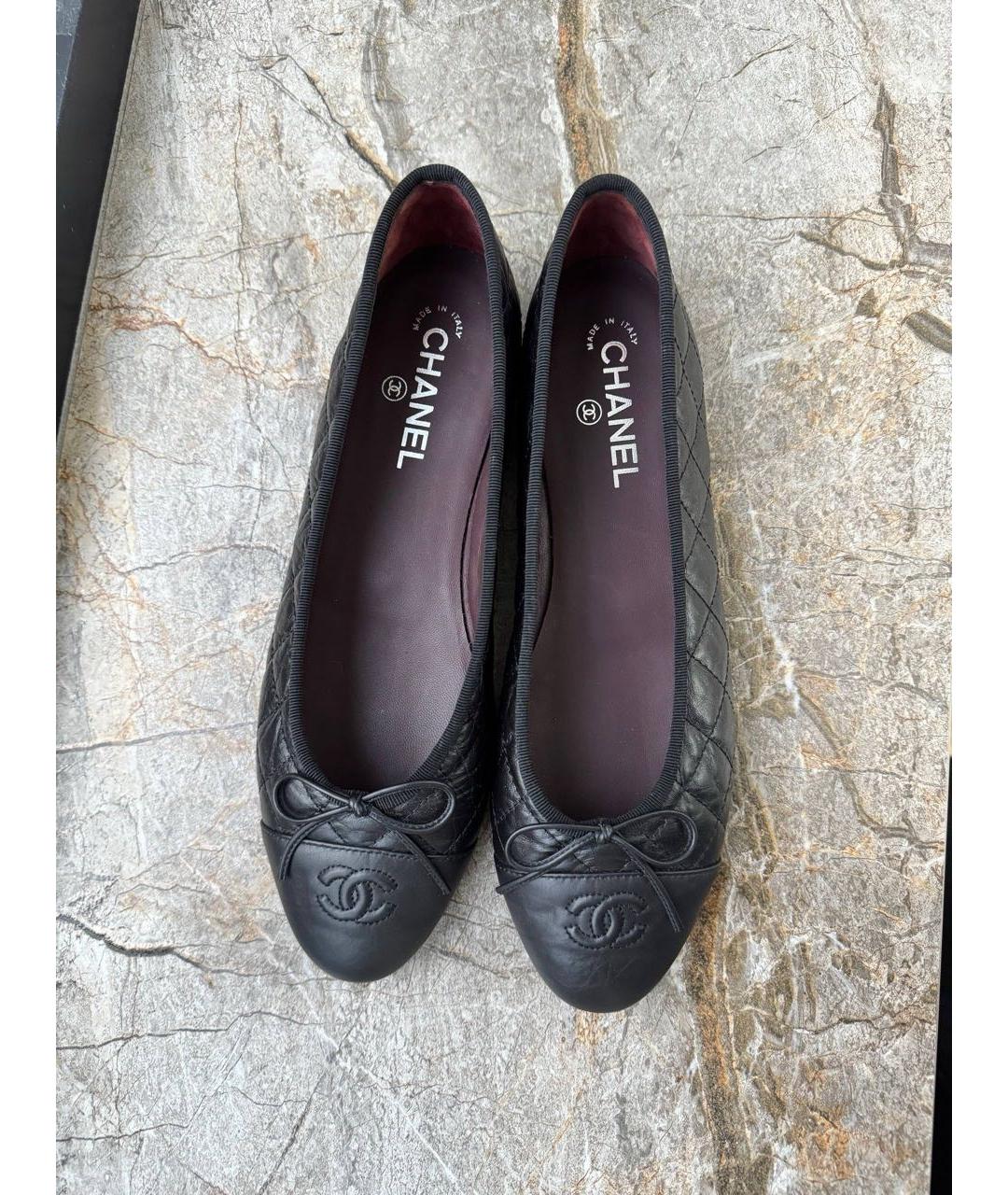 CHANEL Черные кожаные балетки, фото 3