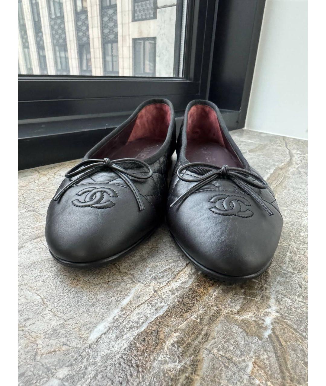 CHANEL Черные кожаные балетки, фото 2
