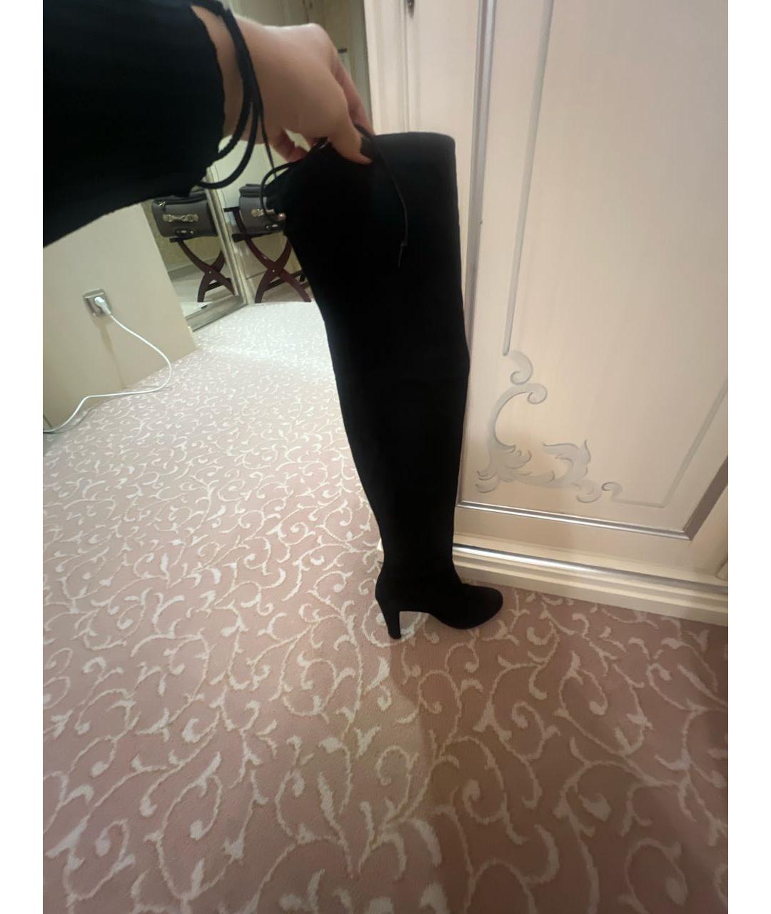 STUART WEITZMAN Черные замшевые ботфорты, фото 9