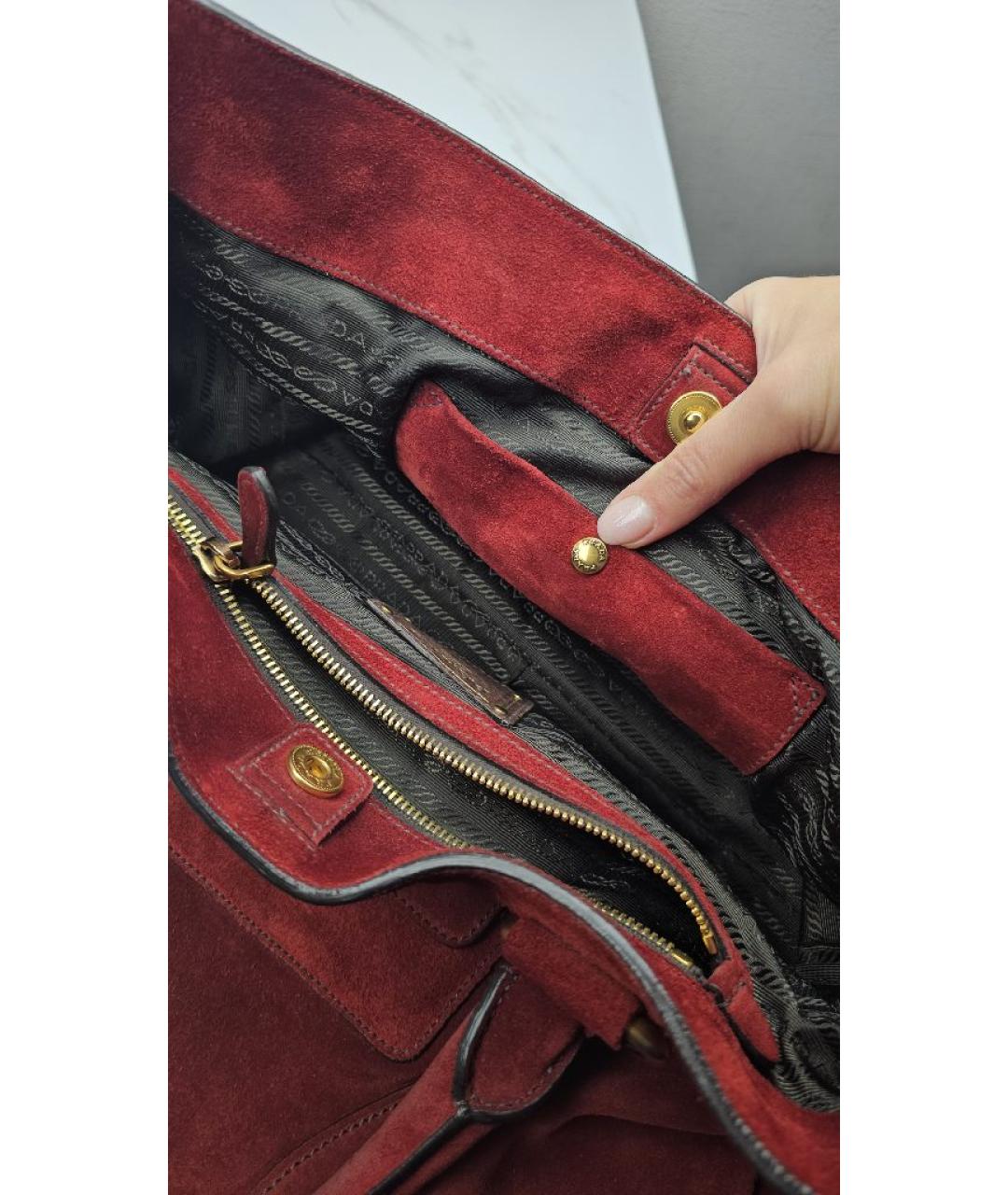 PRADA Бордовая замшевая сумка с короткими ручками, фото 4