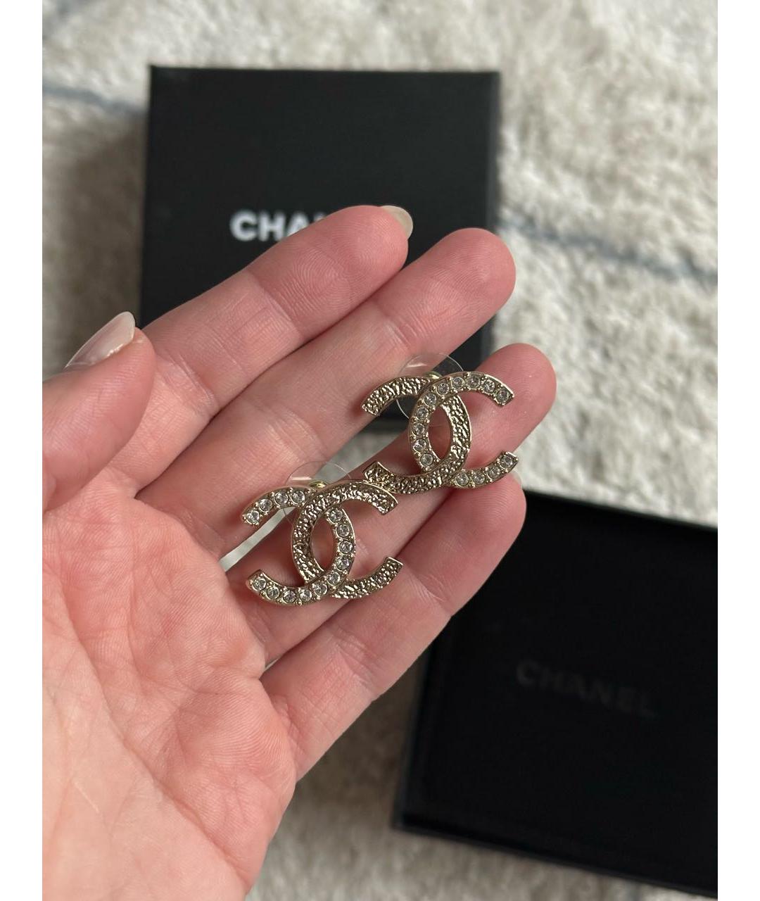 CHANEL Золотые металлические серьги, фото 8