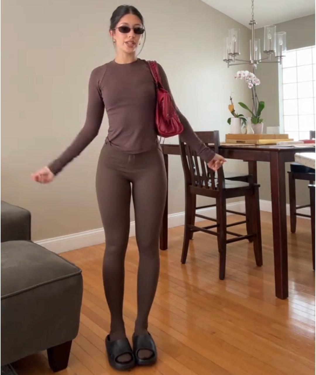 SKIMS Коричневые полиэстеровые спортивные брюки и шорты, фото 6