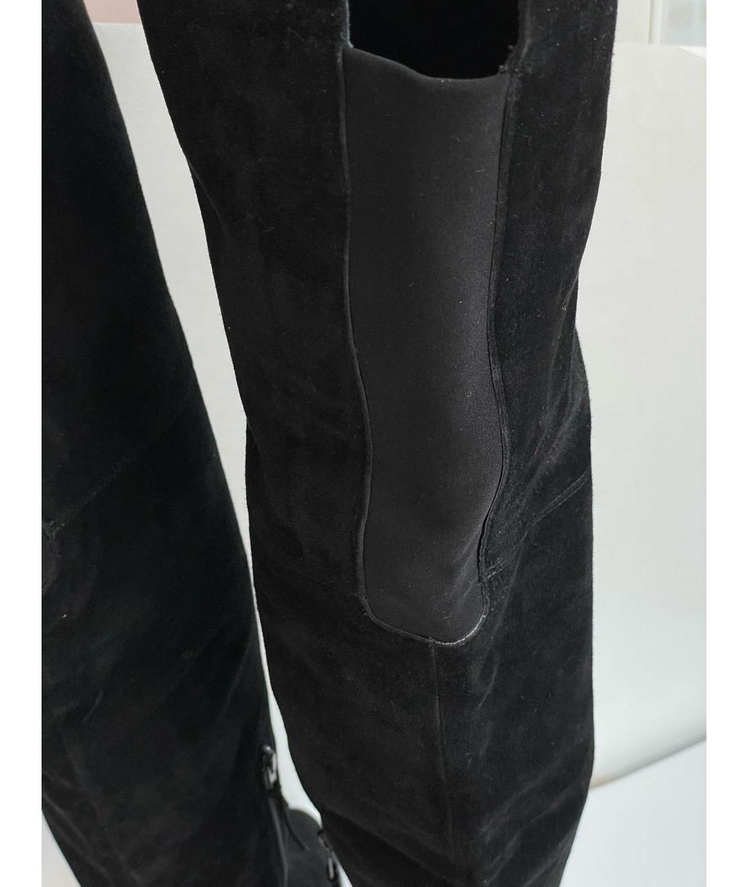 STUART WEITZMAN Черные замшевые ботфорты, фото 5