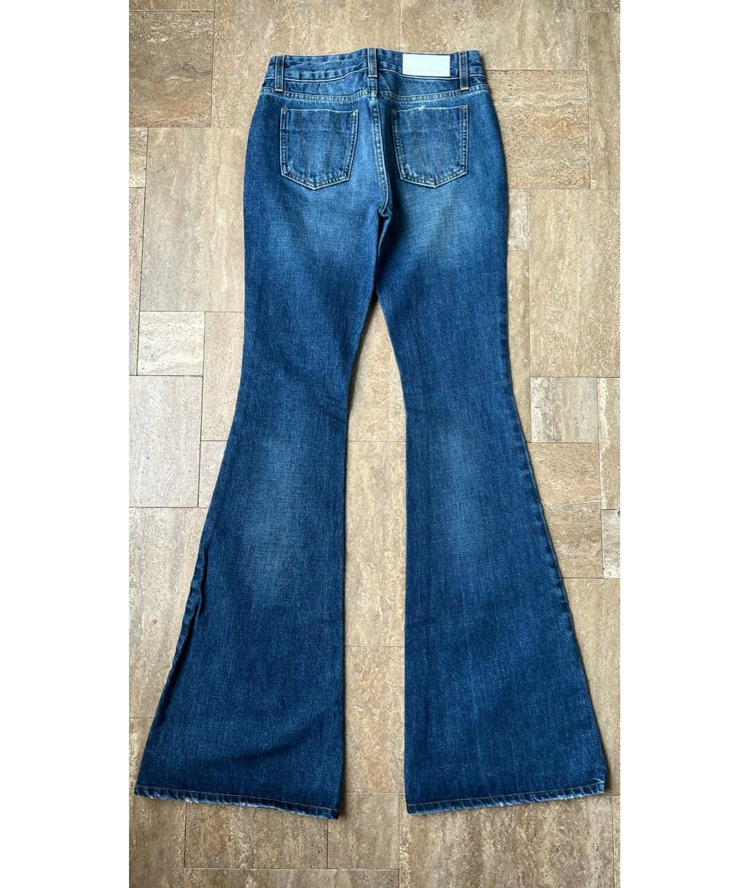 VICTORIA BECKHAM Темно-синие хлопковые джинсы клеш, фото 2