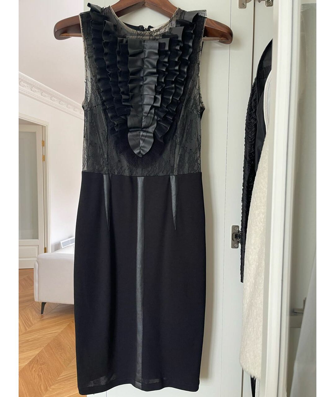 ELISABETTA FRANCHI Черное вискозное коктейльное платье, фото 2