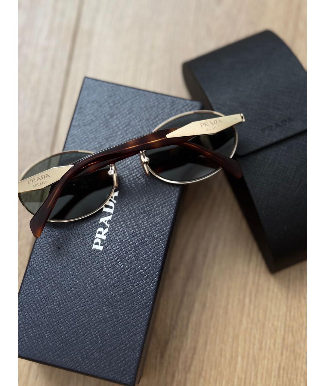 PRADA Золотые металлические солнцезащитные очки, фото 4