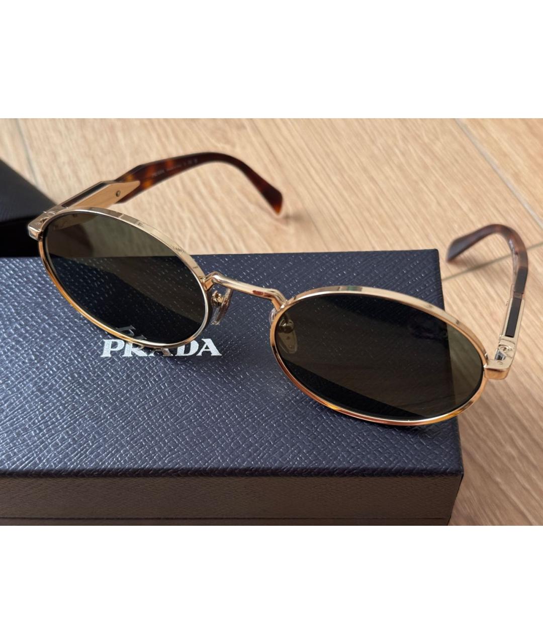 PRADA Золотые металлические солнцезащитные очки, фото 3