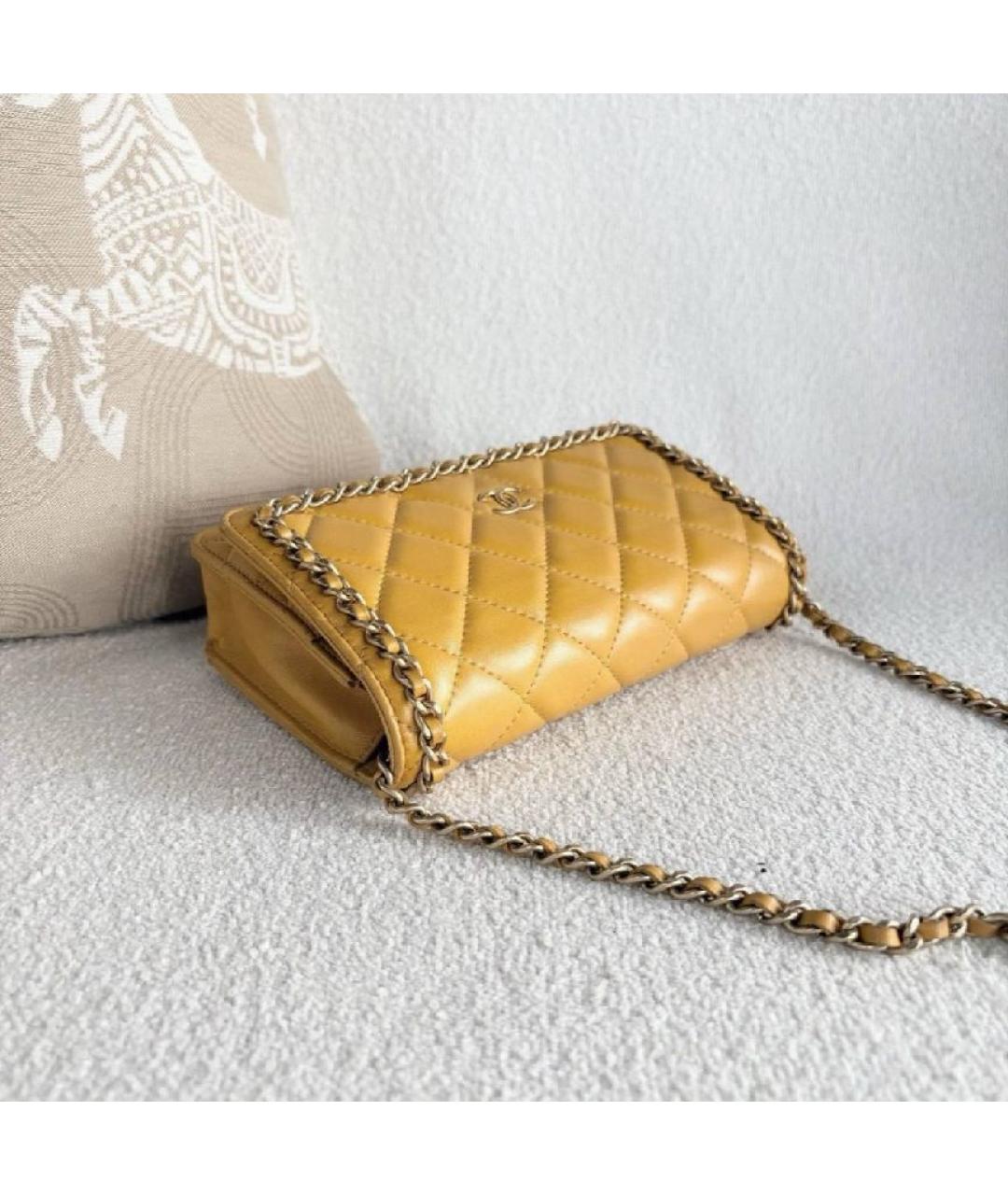 CHANEL Золотая кожаная сумка через плечо, фото 8