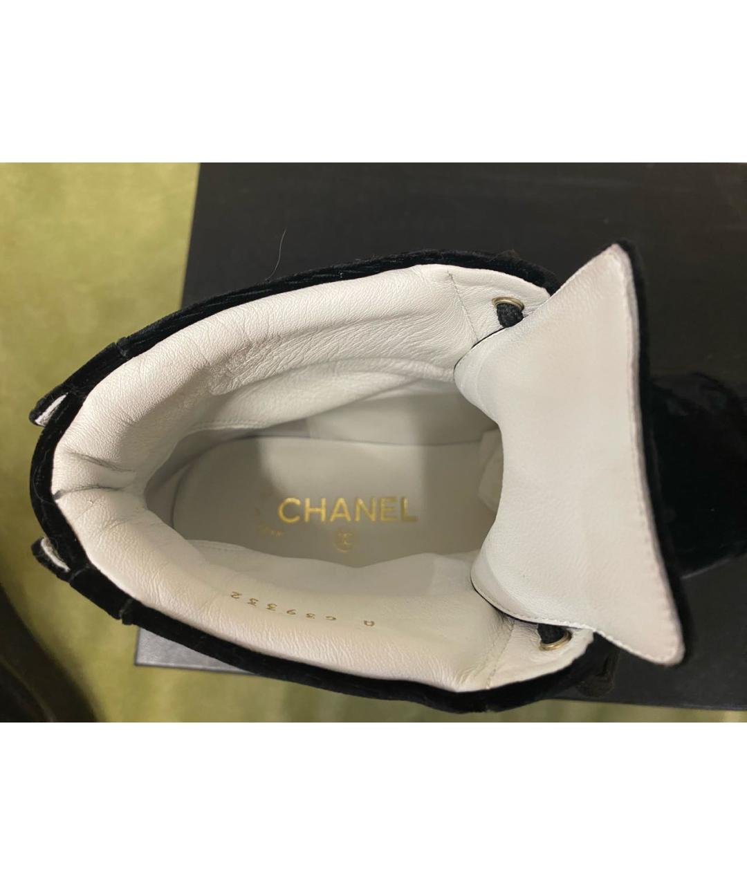 CHANEL Черные бархатные ботинки, фото 3