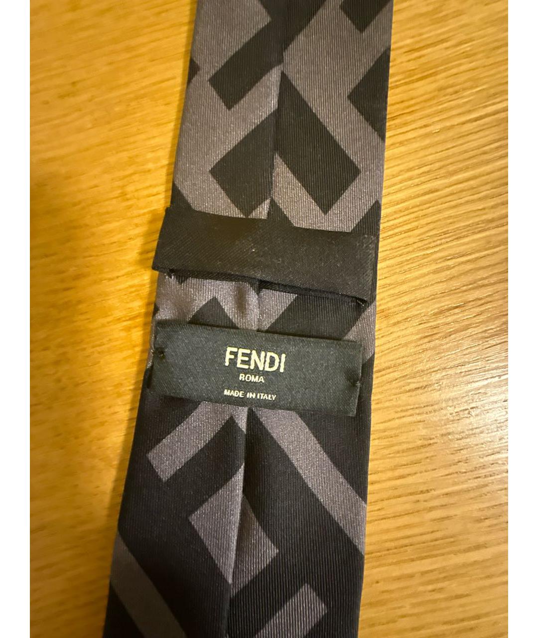 FENDI Серый шелковый галстук, фото 3
