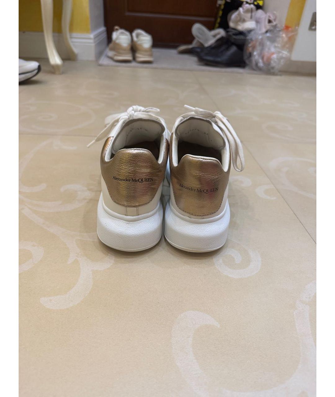 ALEXANDER MCQUEEN Белые кожаные кеды, фото 4