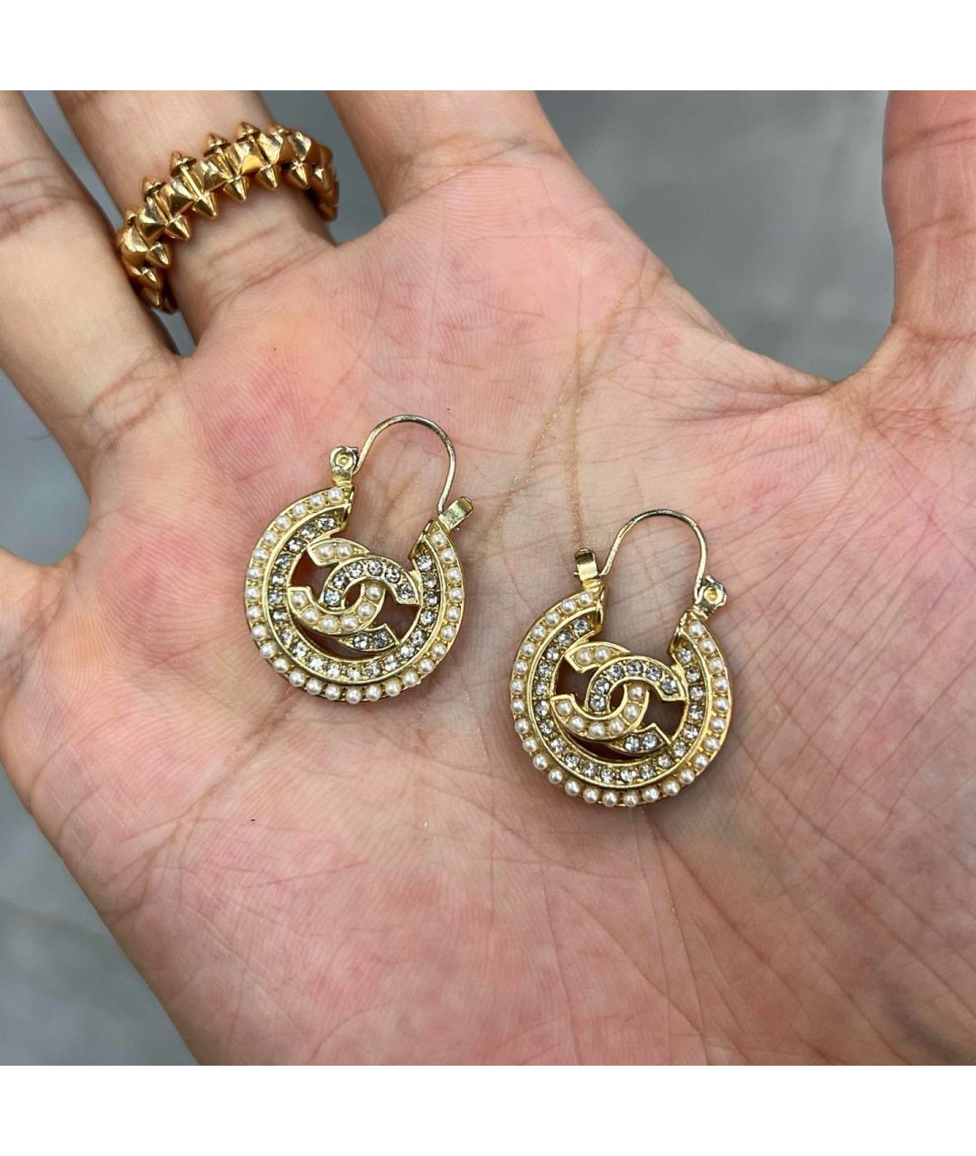 CHANEL Золотые металлические серьги, фото 9