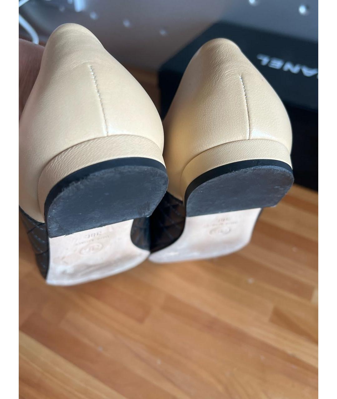 CHANEL Бежевые кожаные балетки, фото 4