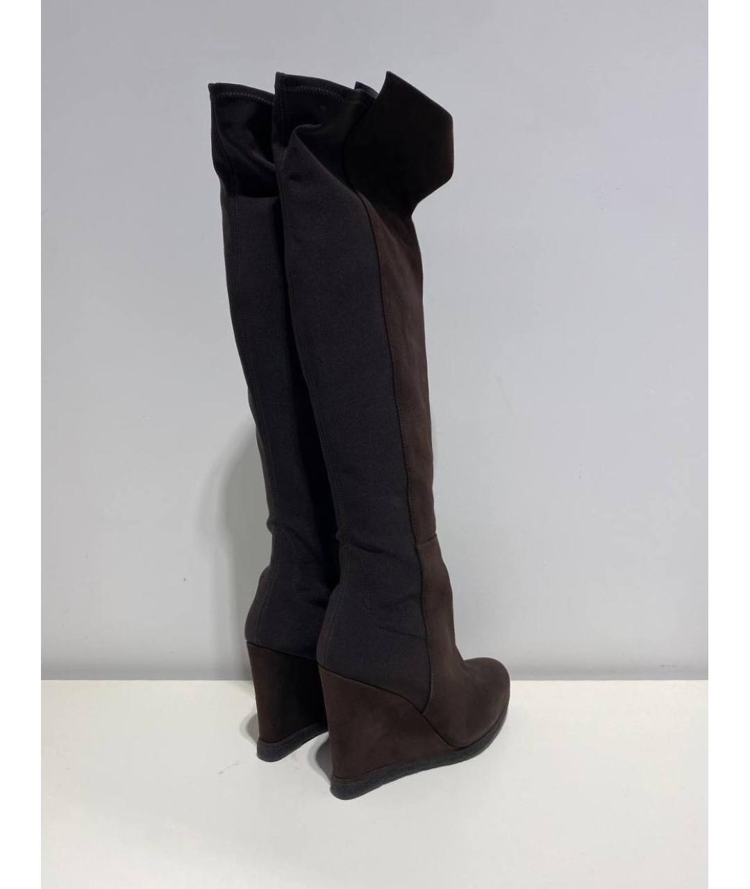 STUART WEITZMAN Коричневые замшевые сапоги, фото 3