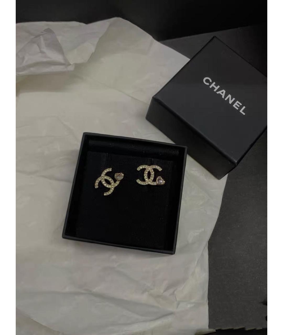 CHANEL Золотые металлические серьги, фото 7