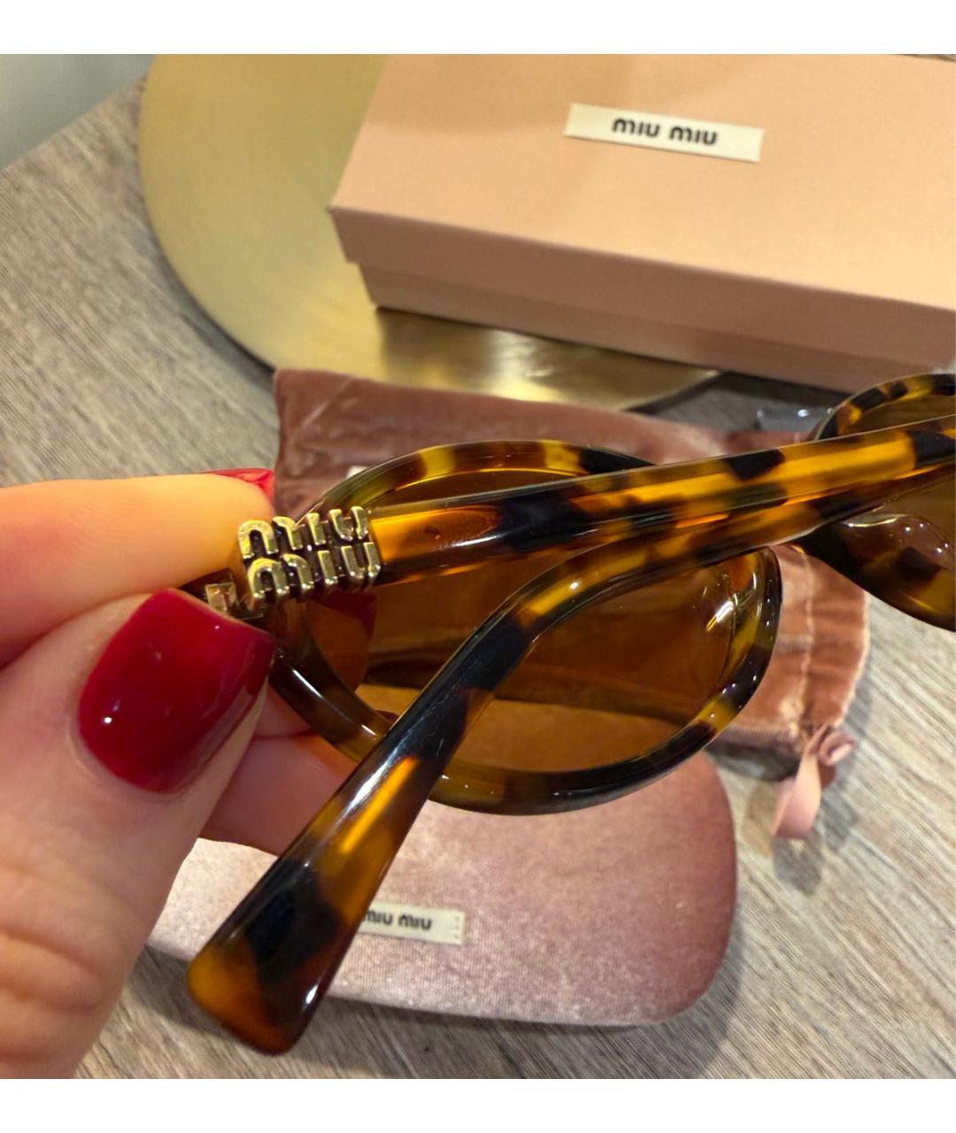 MIU MIU Коричневые пластиковые солнцезащитные очки, фото 6