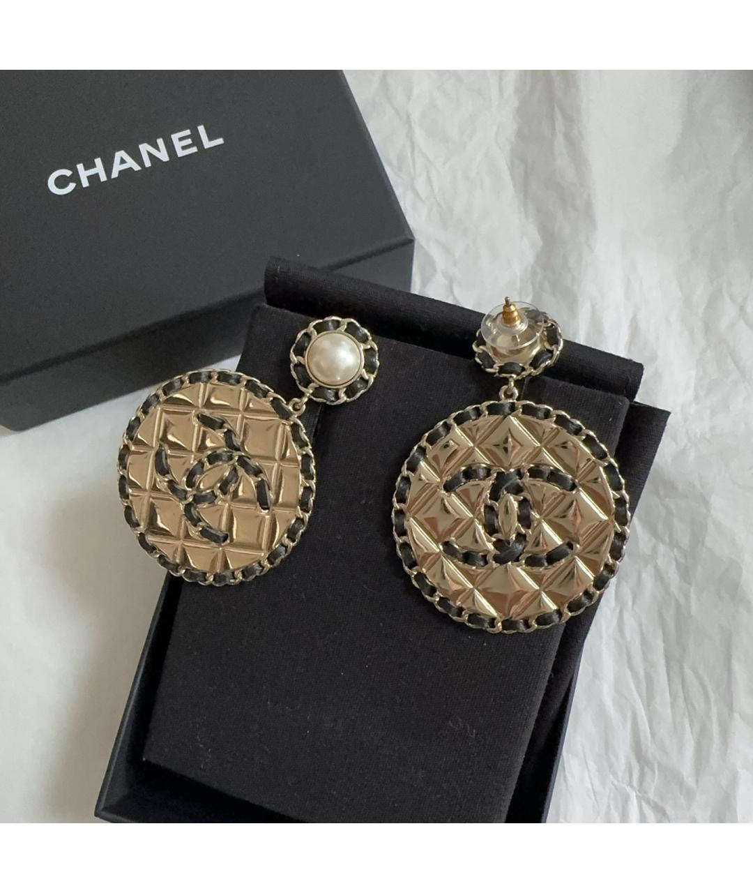 CHANEL Золотые металлические серьги, фото 3