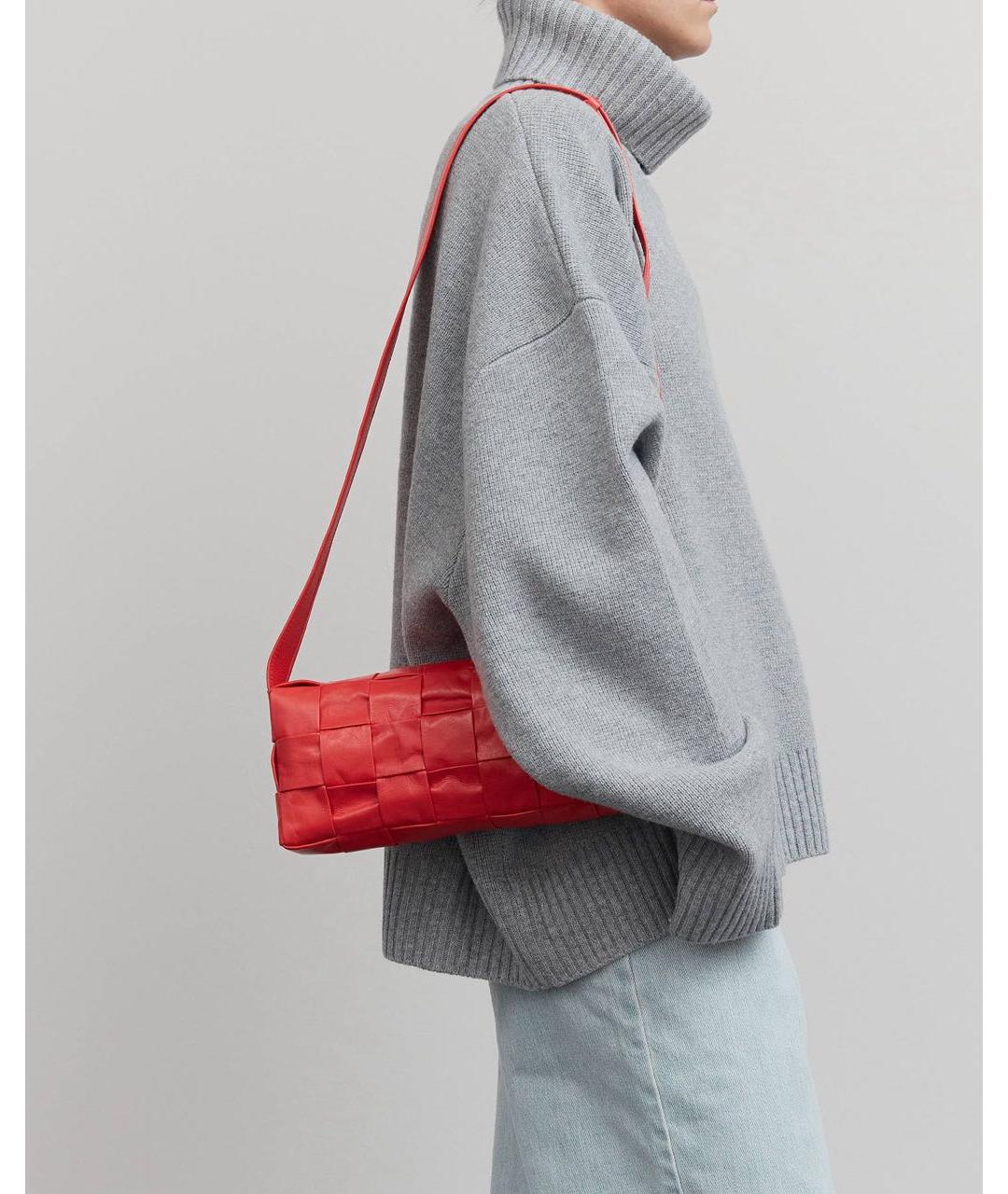 BOTTEGA VENETA Красная кожаная сумка через плечо, фото 4
