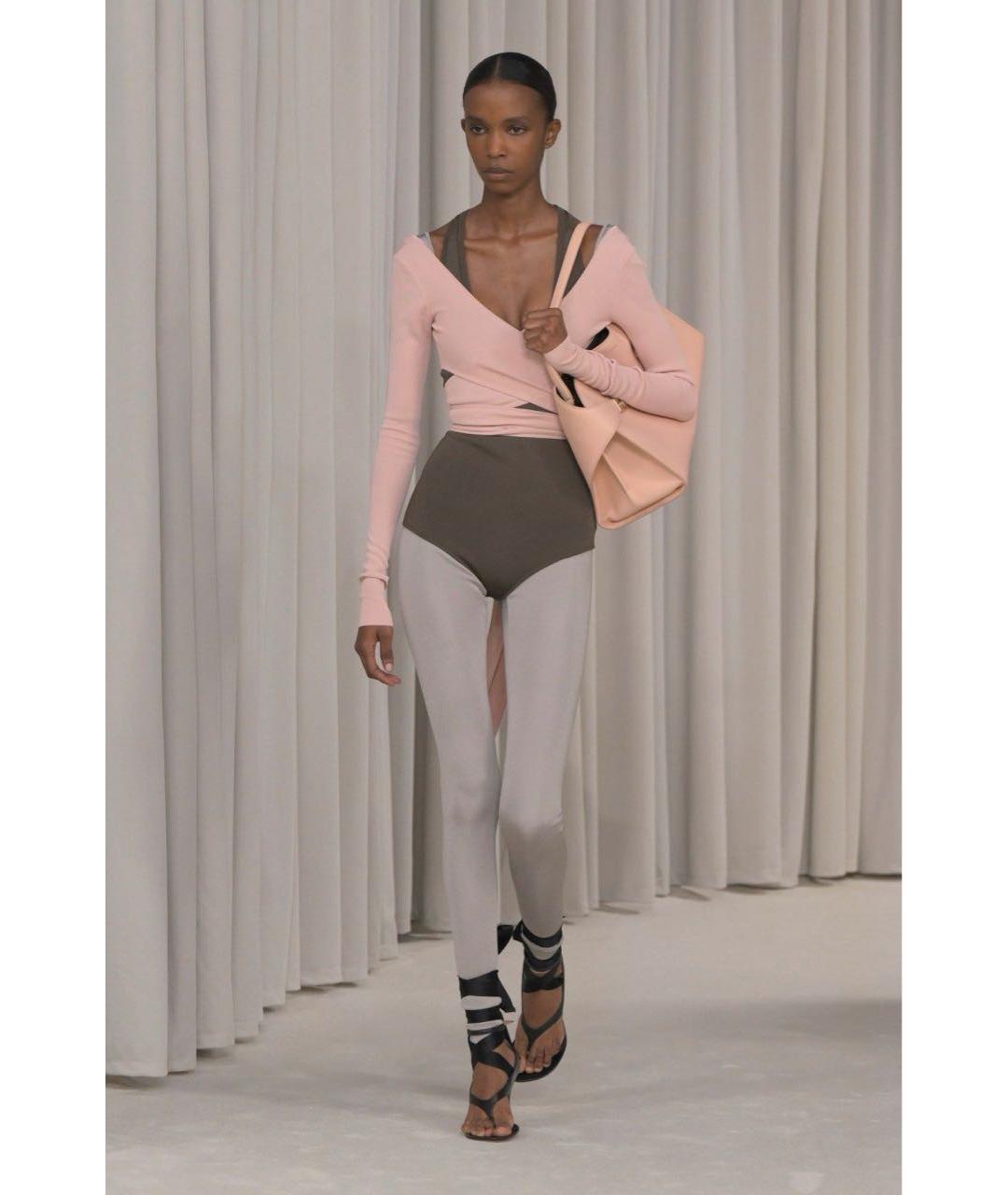 FERRAGAMO Черные кожаные босоножки, фото 5