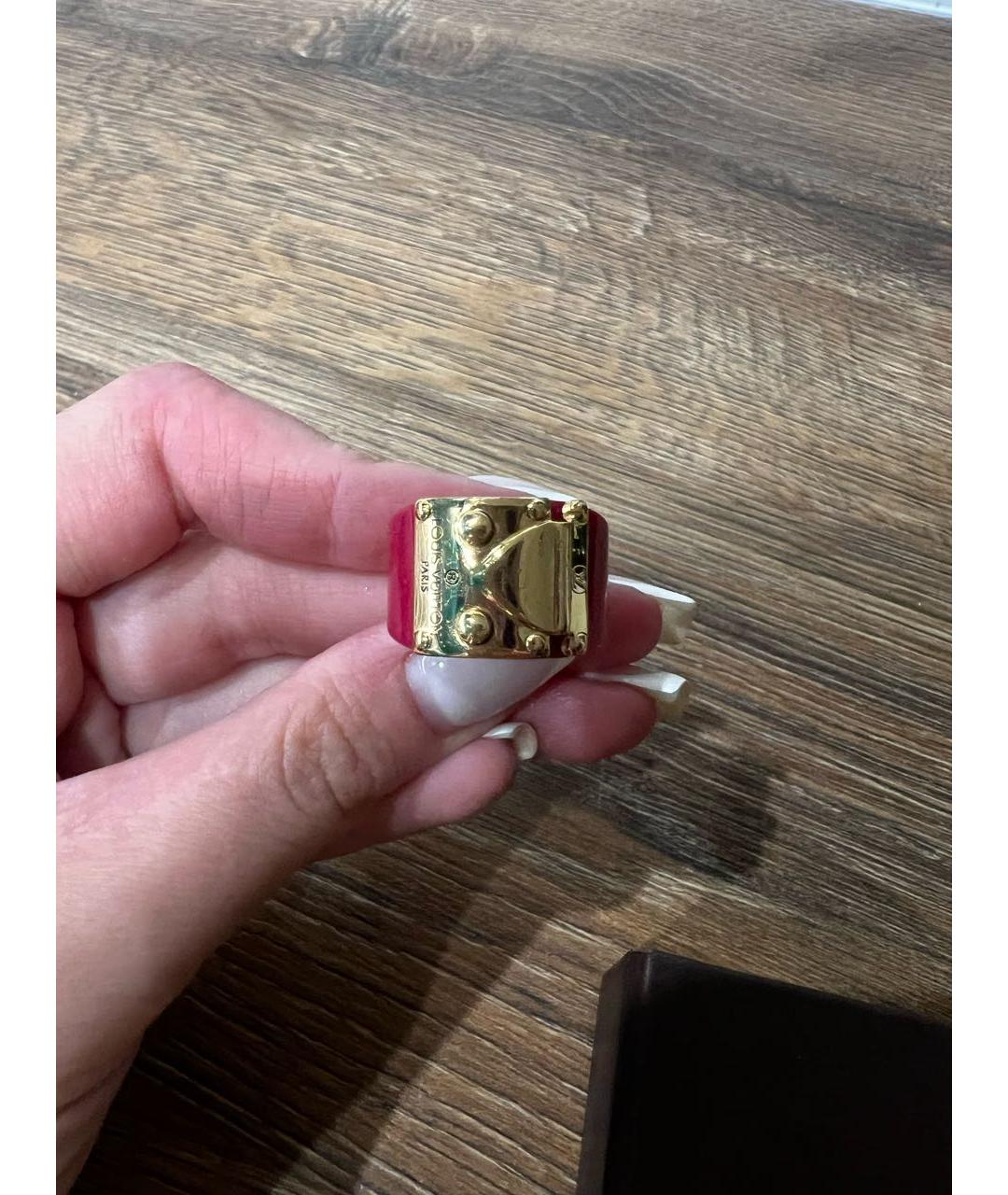 LOUIS VUITTON Бордовое пластиковое кольцо, фото 2