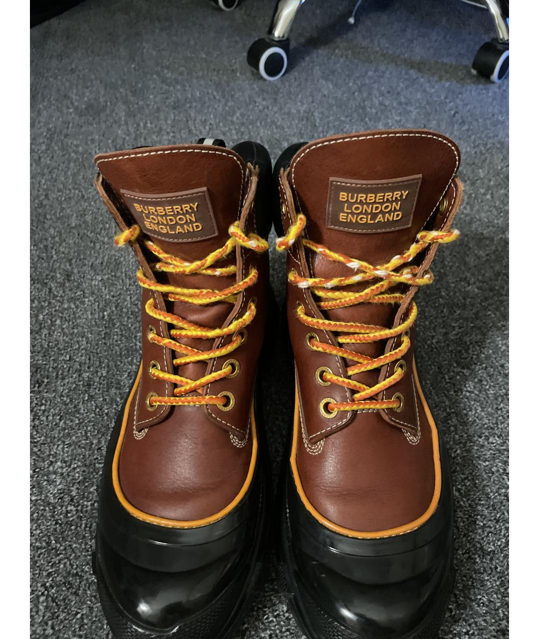 BURBERRY Коричневые кожаные высокие ботинки, фото 2